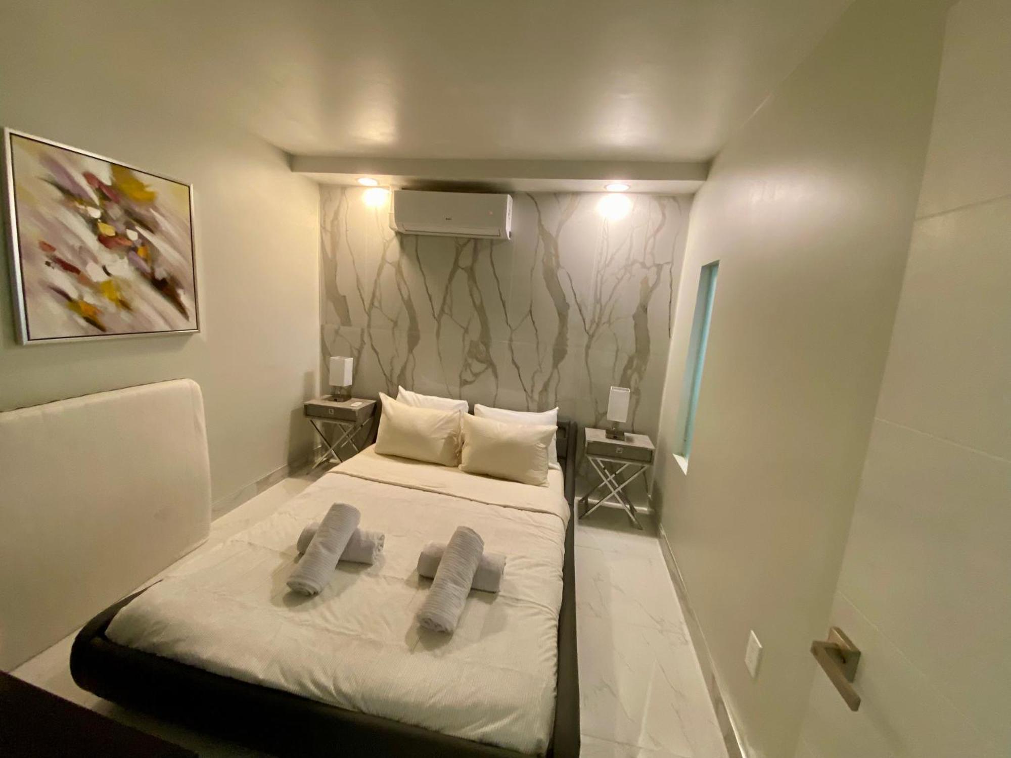 Luxurious Remodeled Direct Waterfront Apartment With Miami Skyline View And Outdoor Terrace Free Parking 5Min Drive To Μαϊάμι Μπιτς Εξωτερικό φωτογραφία